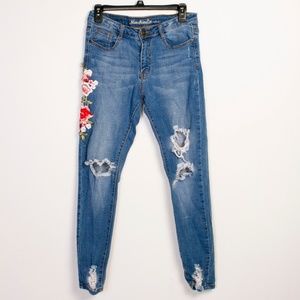 Embroidered Skinny Jeans 12